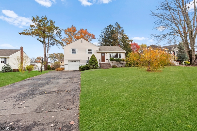 East Hanover Twp., NJ 07936,19 Petry Dr