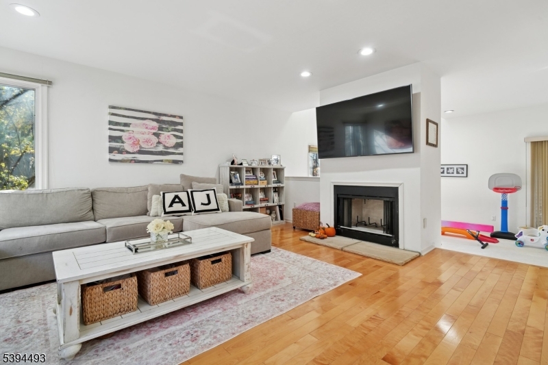 West Orange Twp., NJ 07052,33 Clarken Dr