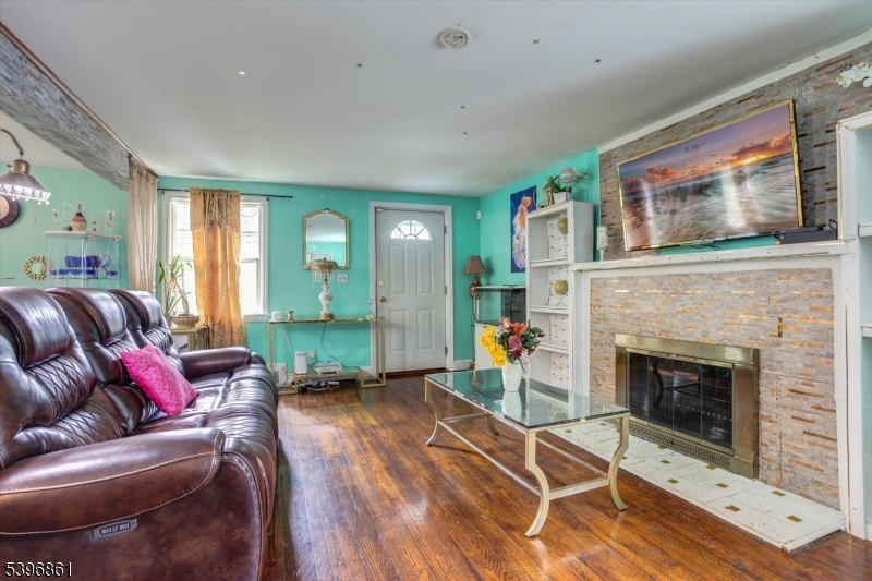 North Plainfield Boro, NJ 07060,380 Watchung Ave