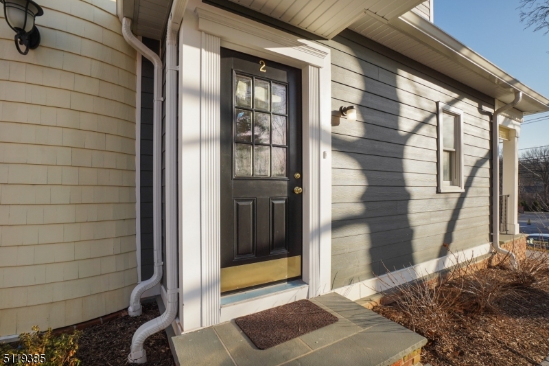 Madison Boro, NJ 07940,174 Main St #2