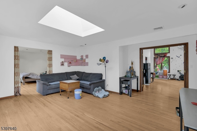 West Milford Twp., NJ 07421,699 E Shore Rd