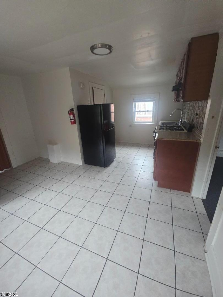 Linden City, NJ 07036,345 Mitchell Ave