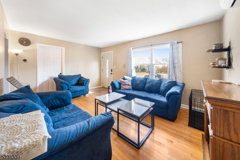 Clifton City, NJ 07011,26 Edward Ct