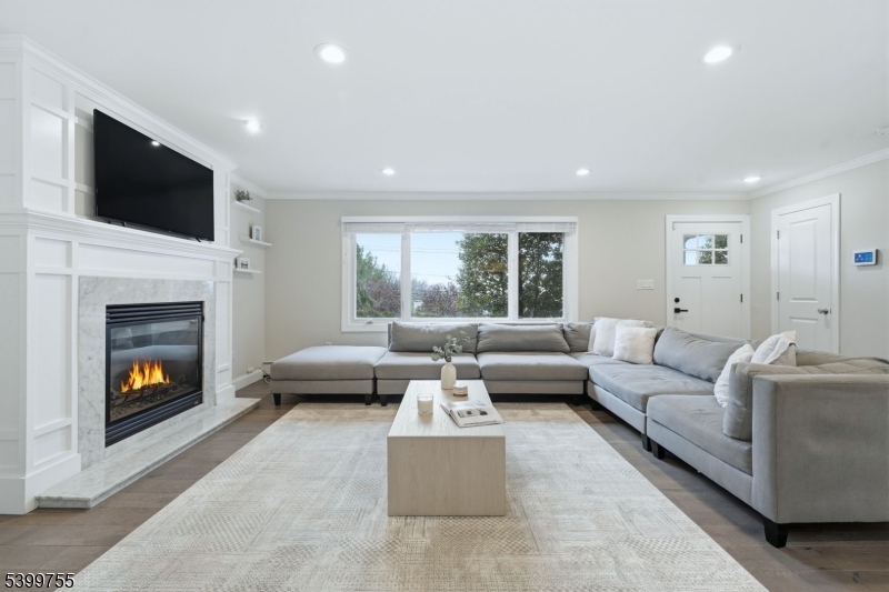 Totowa Boro, NJ 07512,226 Barnert Ave