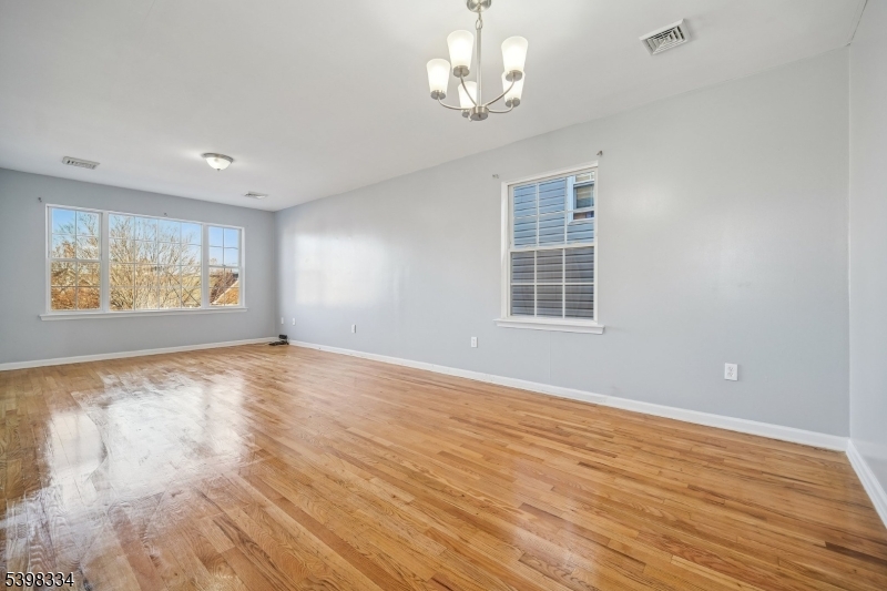 Elizabeth City, NJ 07206,232 Port Ave Rr