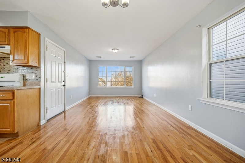 Elizabeth City, NJ 07206,232 Port Ave Rr