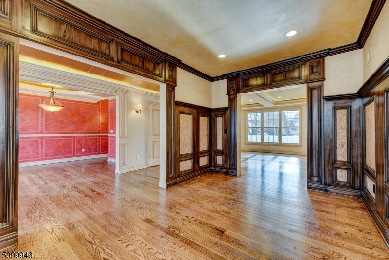 Roxbury Twp., NJ 07847,12 N 1St Ave