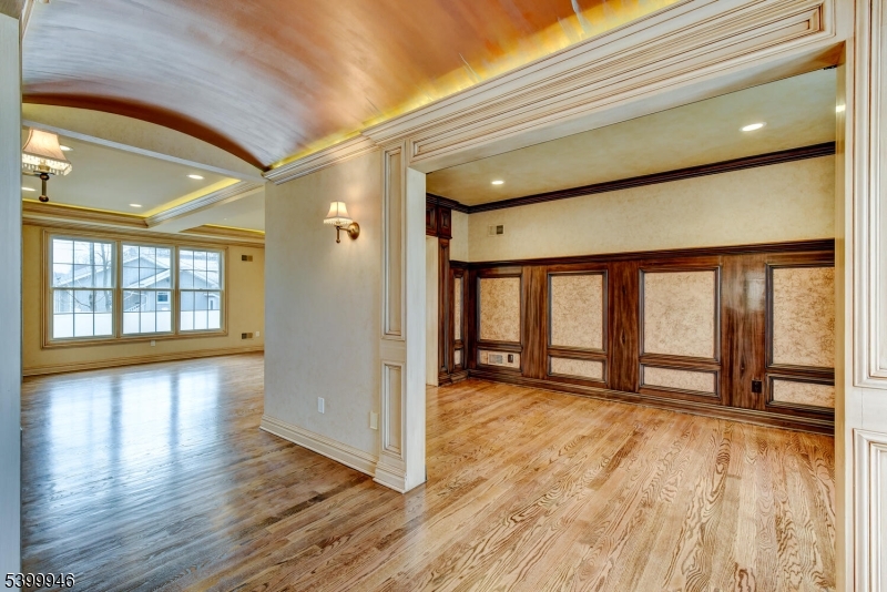 Roxbury Twp., NJ 07847,12 N 1St Ave