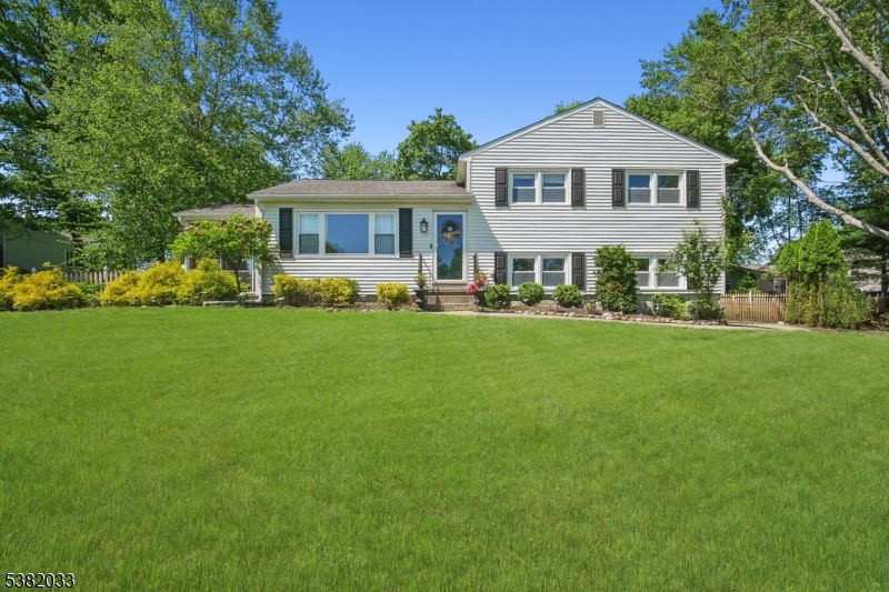 11 Circle Rd, Florham Park Boro, NJ 07932