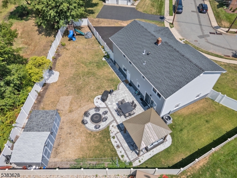 Clifton City, NJ 07013,83 Larkspur Ln