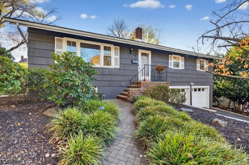 145 Dwight Ave, Hillsdale Boro, NJ 07642