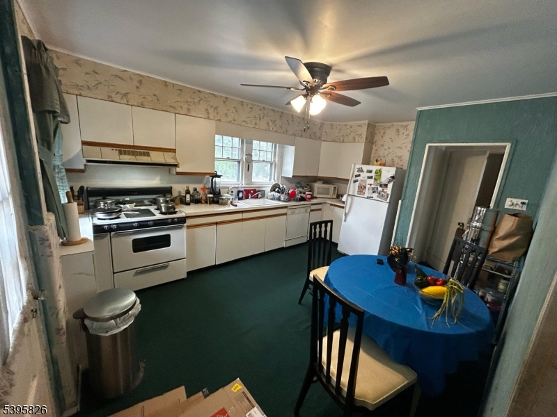 Rahway City, NJ 07065,275 Forbes St