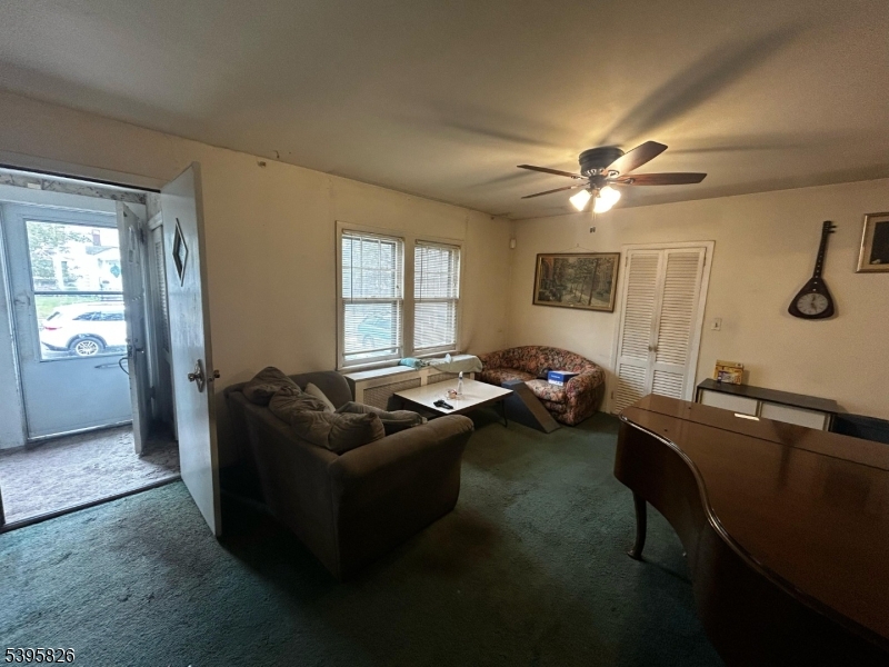 Rahway City, NJ 07065,275 Forbes St