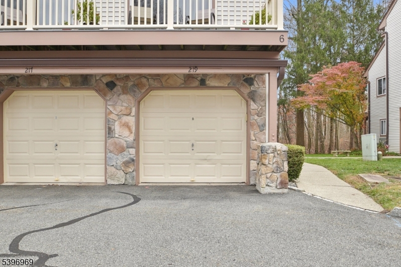 Roxbury Twp., NJ 07876,219 Woods Edge Dr