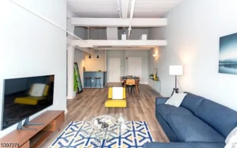 160 Lafayette St #102, Jersey City, NJ 07304