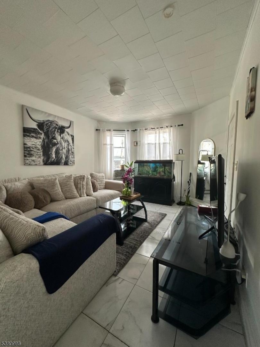 Paterson City, NJ 07514,466 E 25Th St