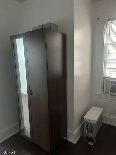 Newark City, NJ 07106,231 Alexander St #1L