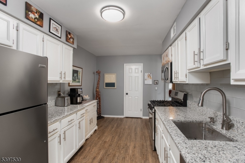 Hillsborough Twp., NJ 08844,14 Manor Dr