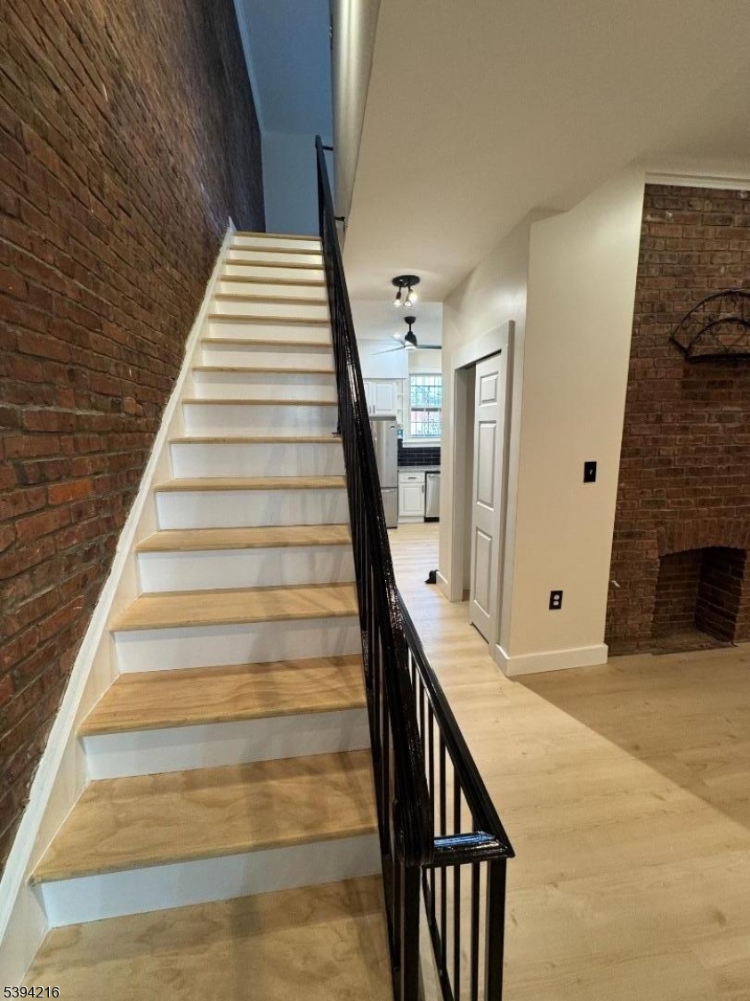 Newark City, NJ 07102,59A James St #A