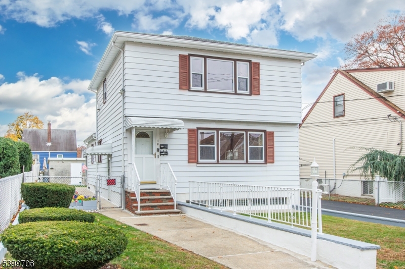 Bloomfield Twp., NJ 07003,18 Birch St