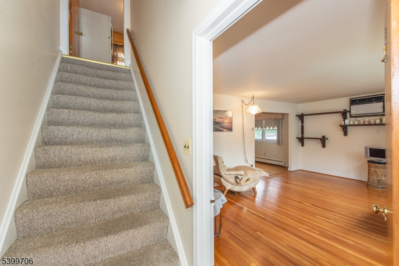 Bloomfield Twp., NJ 07003,18 Birch St