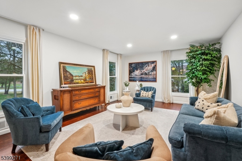 Branchburg Twp., NJ 08876,215 Readington Rd