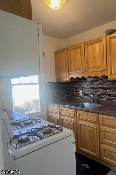 Cranford Twp., NJ 07016,10 Roosevelt Ave Unit 2 #2