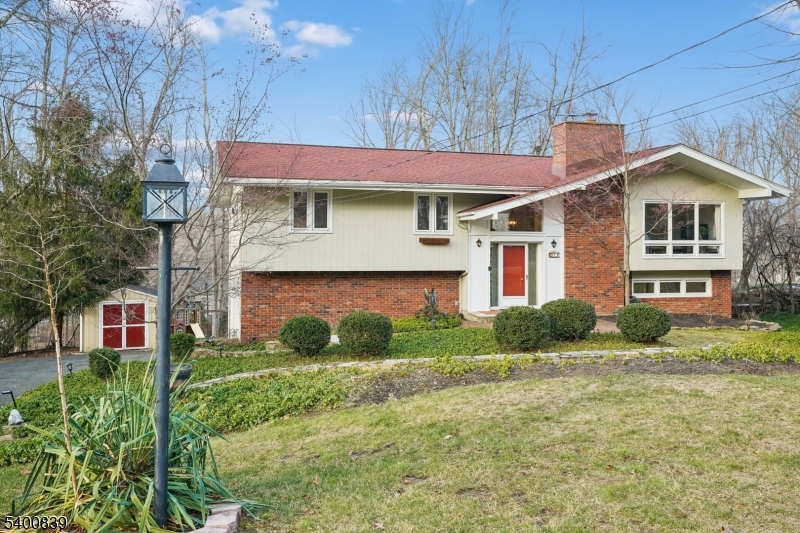 Randolph Twp., NJ 07869,11 Hillcrest Dr