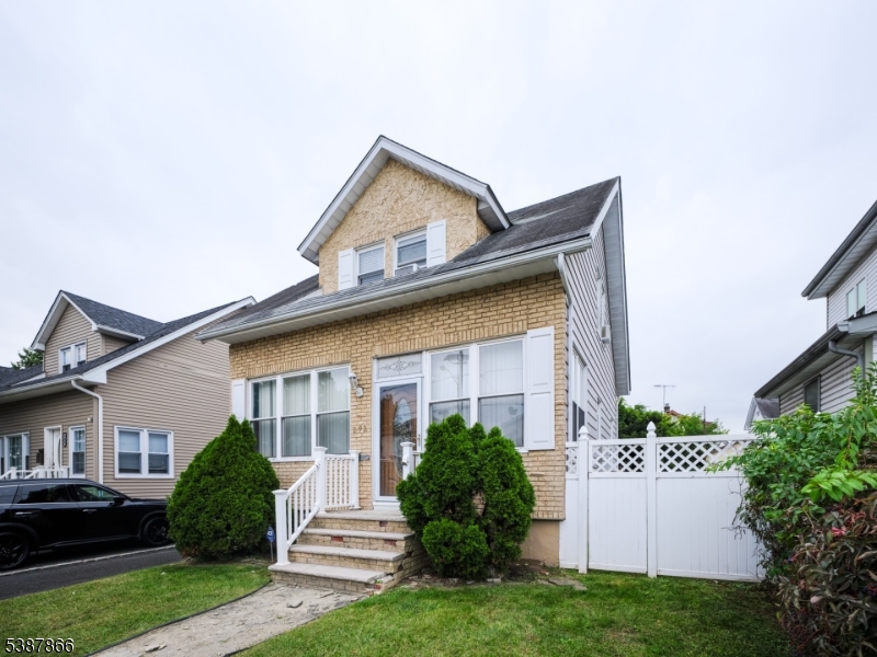 Hillside Twp., NJ 07205,292 Crann St