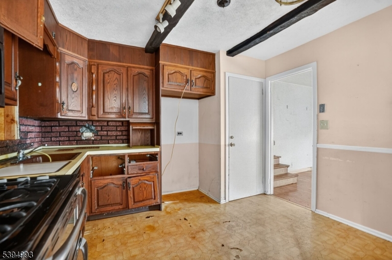 Cedar Grove Twp., NJ 07009,127 Harper Ter