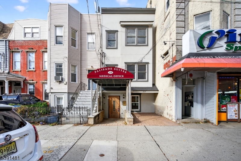 Jersey City, NJ 07306,159 Palisade Ave Unit 2R #2R