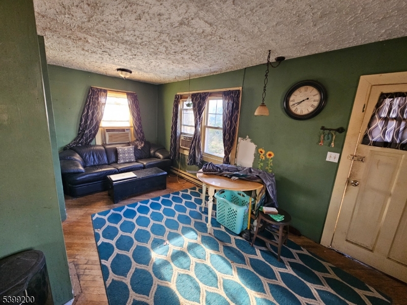 Wanaque Boro, NJ 07420,3 Elm St