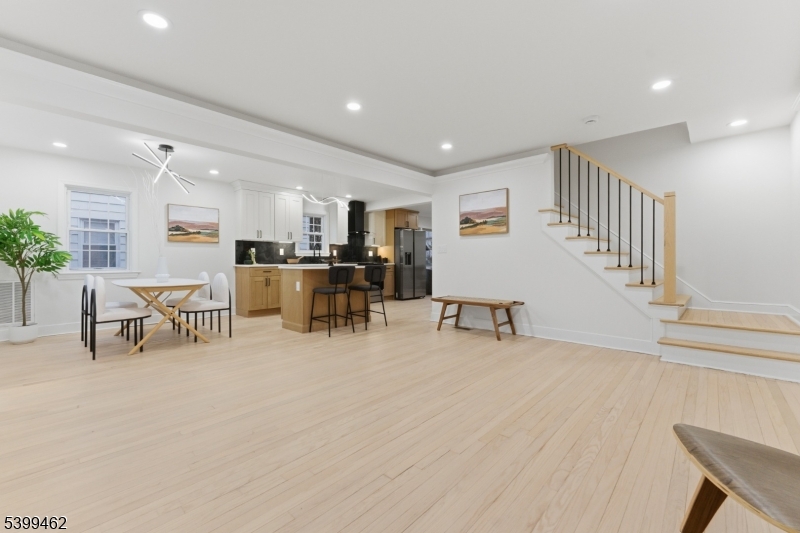 Verona Twp., NJ 07044,33 E Lincoln St