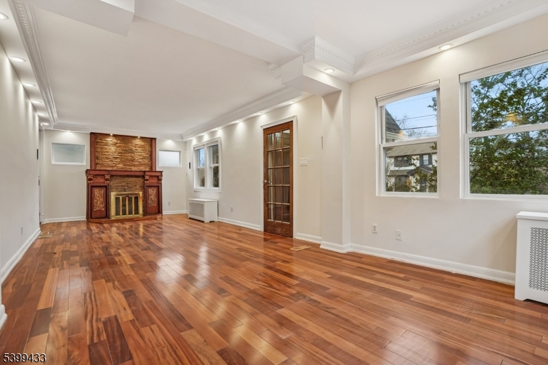 Millburn Twp., NJ 07041,80 Locust Ave