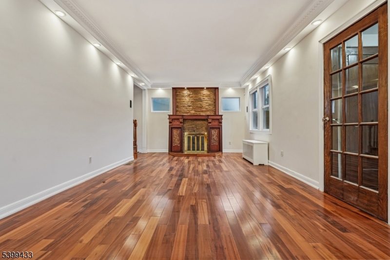 Millburn Twp., NJ 07041,80 Locust Ave