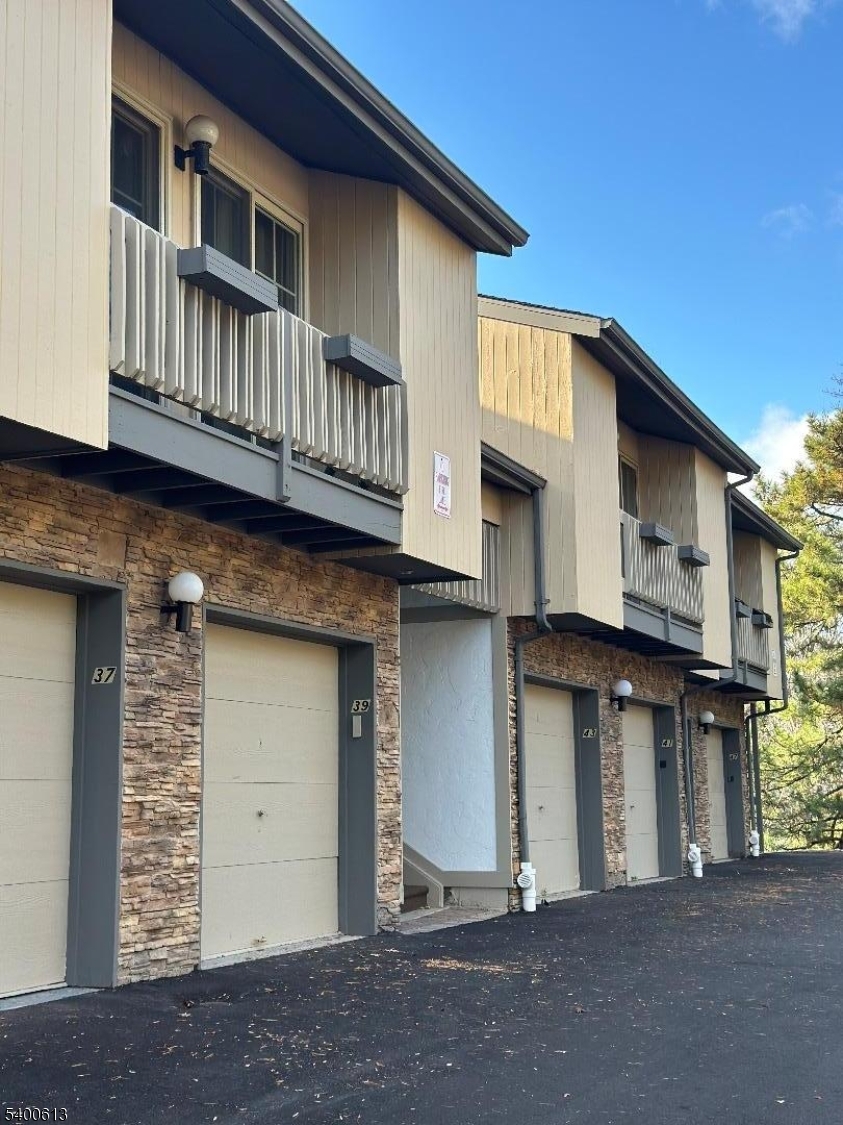 43 Colton Cir, West Orange Twp., NJ 07052