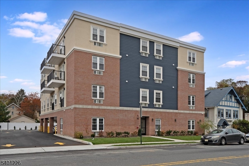 Bloomfield Twp., NJ 07003,224 Broad St