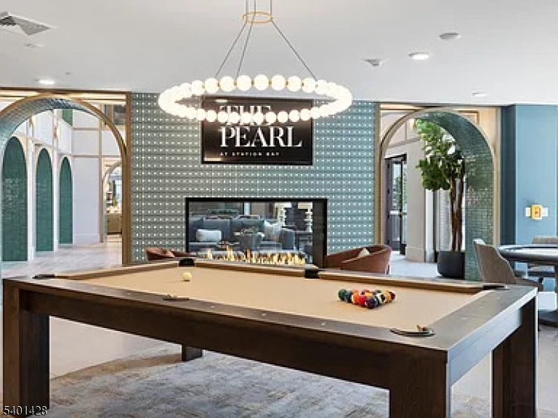 South Amboy City, NJ 08879,2000 Schindler #B16