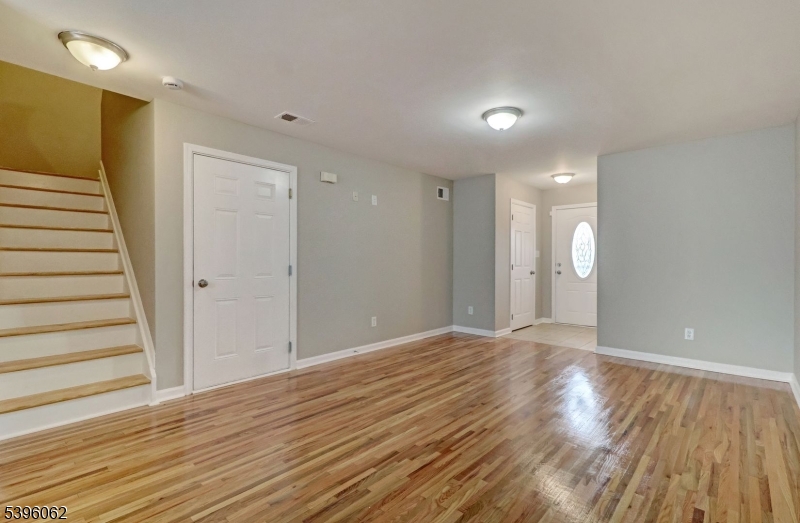 Carteret Boro, NJ 07008,12 Edwin St