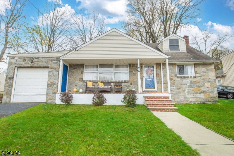 6 Sunnie Ter, West Caldwell Twp., NJ 07006