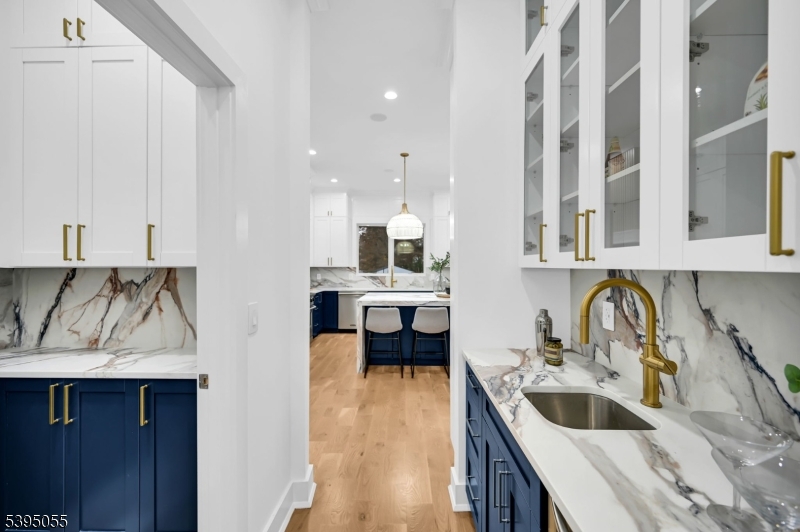 Livingston Twp., NJ 07039,22 Brookside Pl