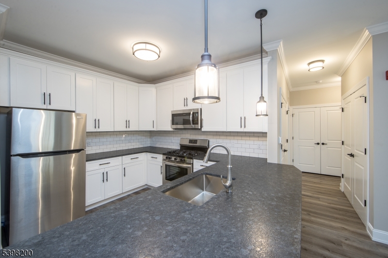 Bedminster Twp., NJ 07921,2435 Lamington Rd #18