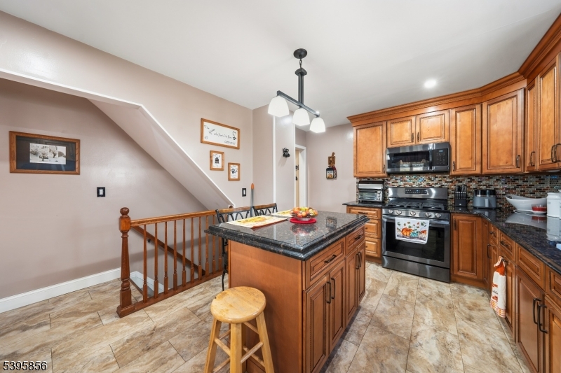 Manville Boro, NJ 08835,1115 Dukes Pkwy E