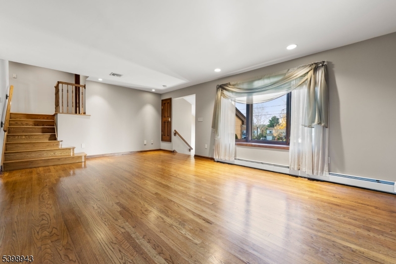 Nutley Twp., NJ 07110,24 Faber Place