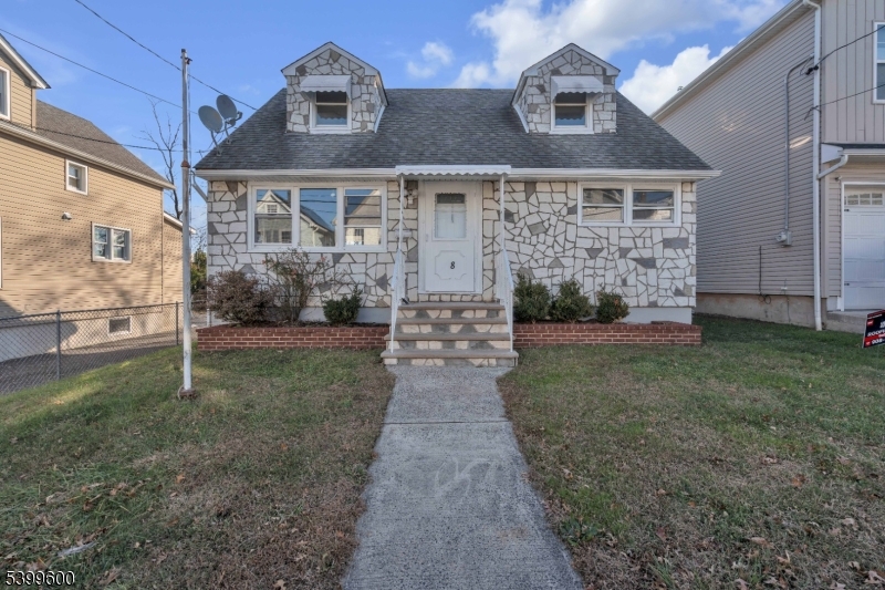 18 John St, Carteret Boro, NJ 07008