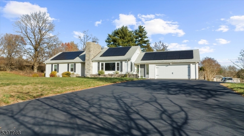 10 Belvidere Ave, Clinton Twp., NJ 08809