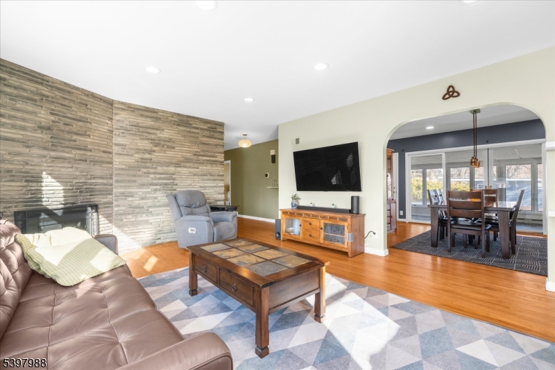 Clinton Twp., NJ 08809,10 Belvidere Ave