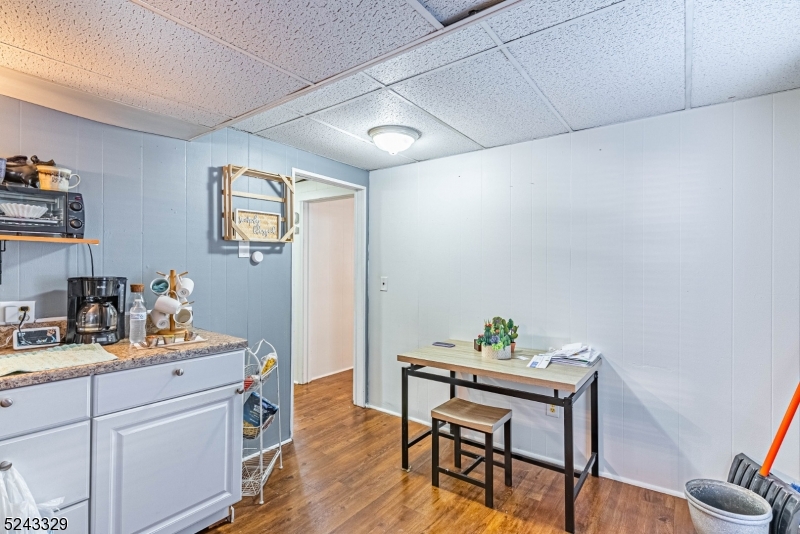 Boonton Town, NJ 07005,910 Main St