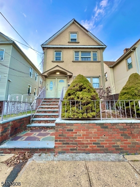507 New York Ave #2, Elizabeth City, NJ 07202