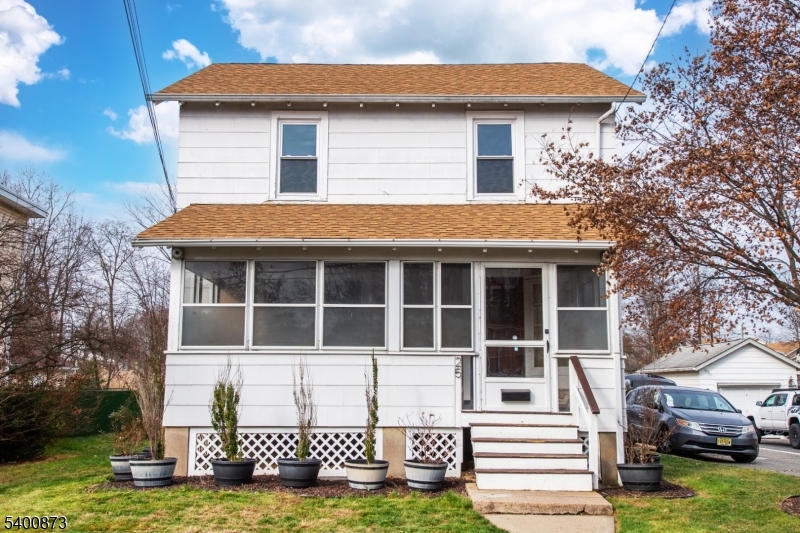 25 Dodd Rd, West Caldwell Twp., NJ 07006